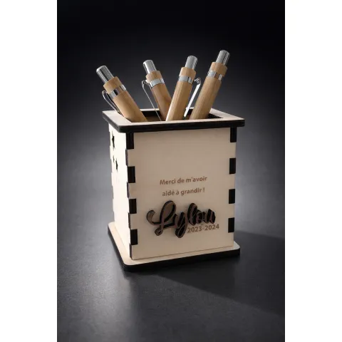Pot à crayons personnalisé en bois – Cadeau Maîtresse