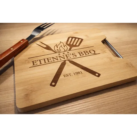 Planche à découper BBQ personnalisée en bois