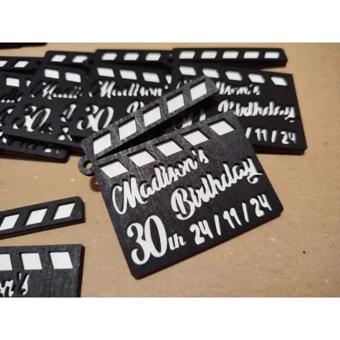 Clap de cinéma en bois personnalisé