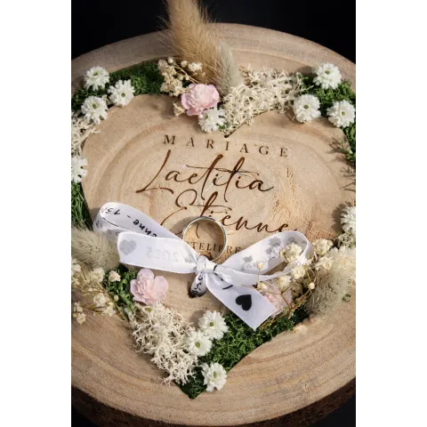 Porte-alliances en bois gravé personnalisé